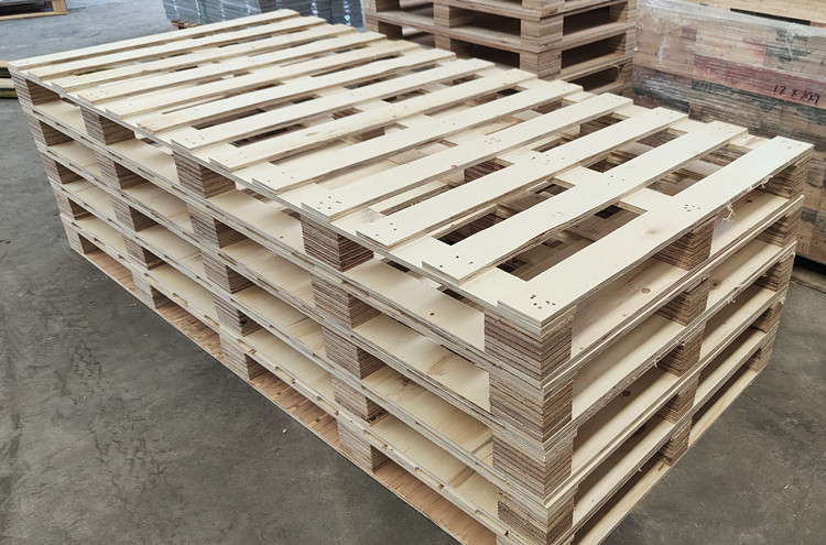 無錫木托盤廠家設(shè)計定做的不同形狀的木托盤