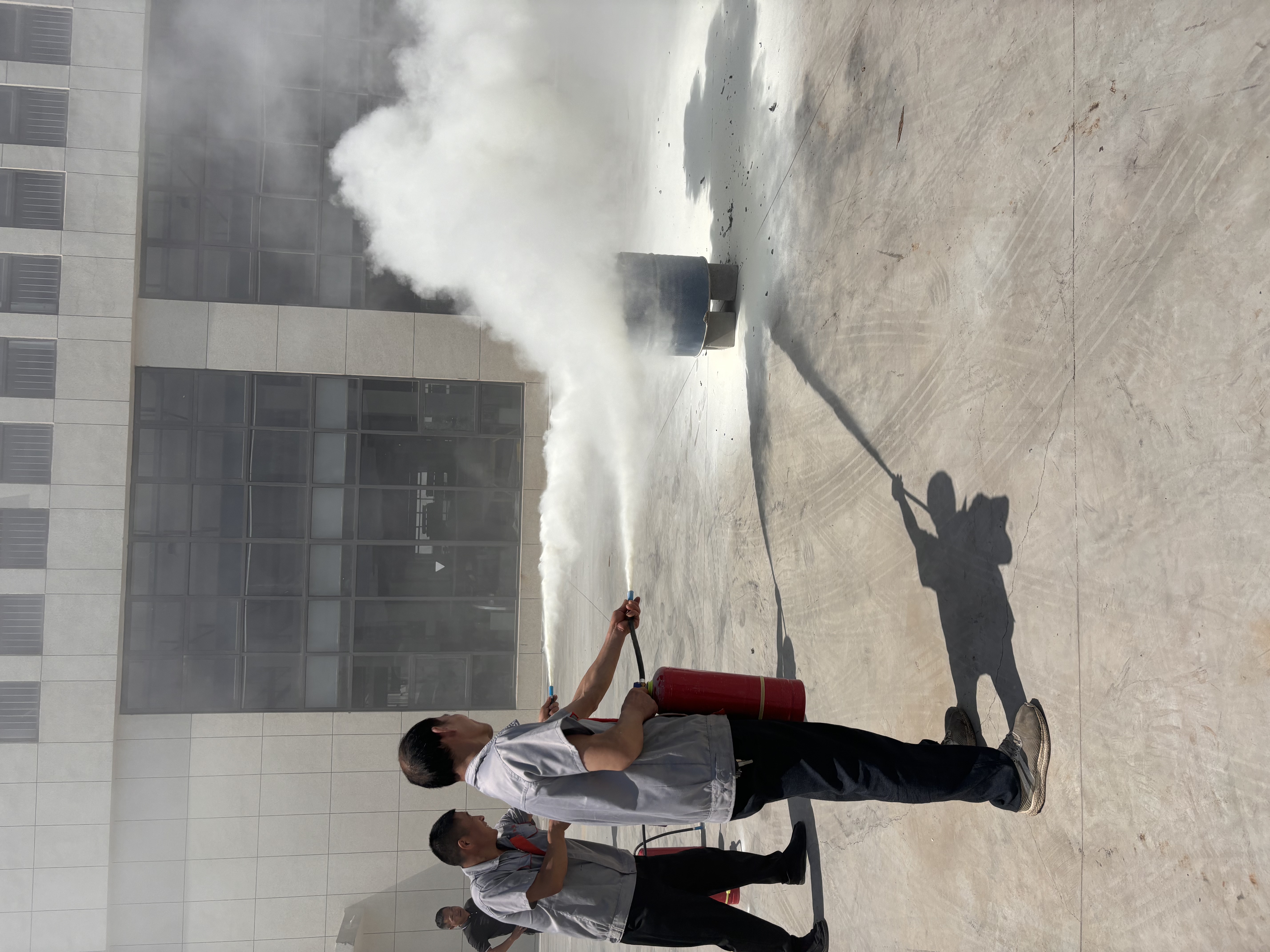 無錫太行木業(yè)：以練筑防，安全先行 —— 成功舉辦全員消防安全實戰(zhàn)演練